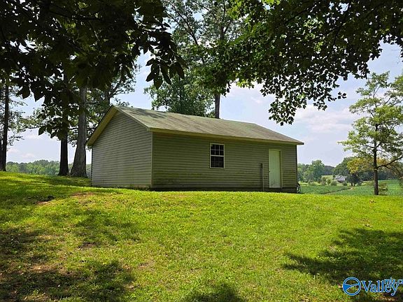 3rd image of 2845 E Upper River Rd