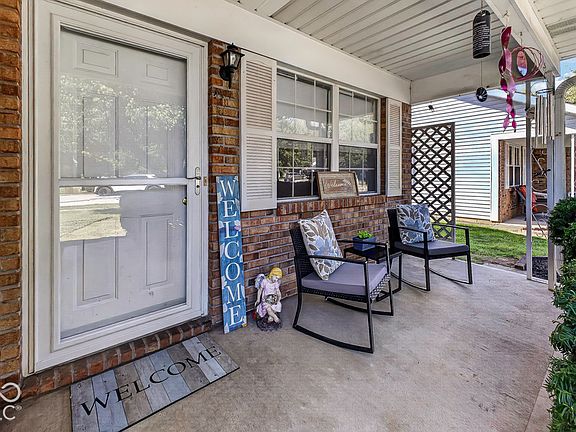 5th image of 1035 Ina Cir