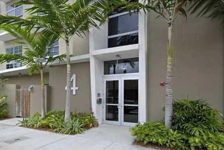 444 NW 1st Ave #403