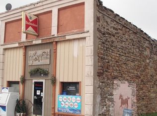 633 N Main St, Le Roy, KS 66857