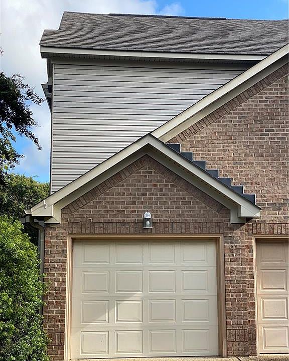1st image of 1028 Grand Oak Ln