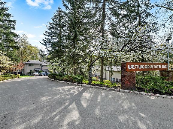 2nd image of 3025 Cowichan Lake Rd #32