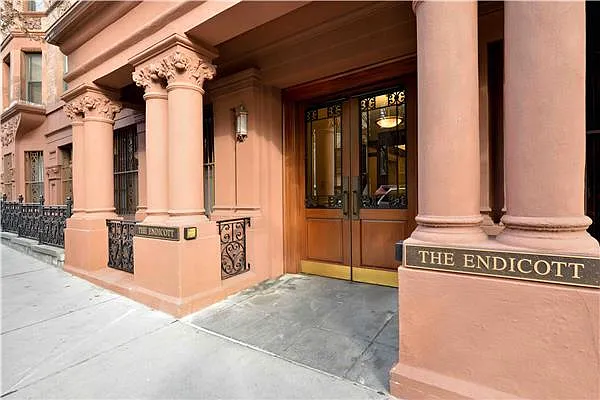 Sold by Bohemia Realty Group | media 9