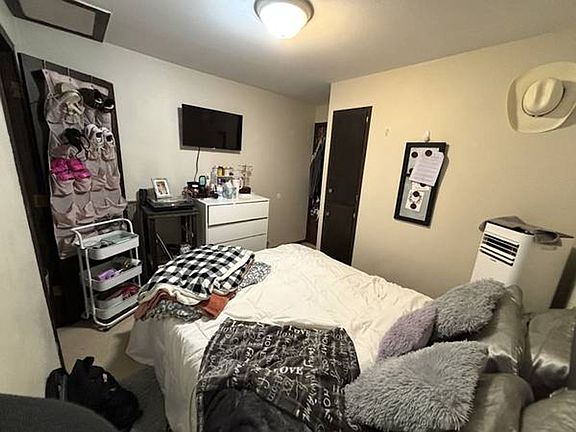 3rd image of 822 Menomonie St #824
