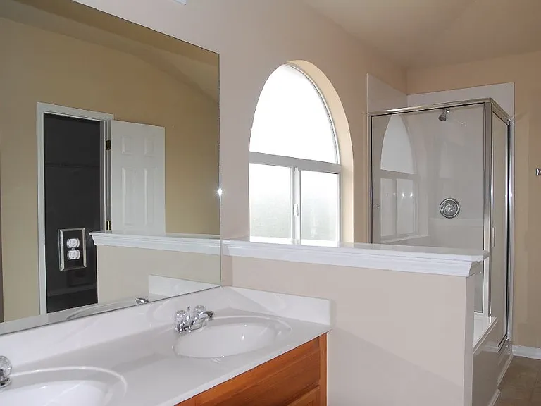 10257 English Manor Dr — Photo 5