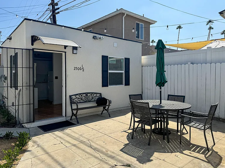 2506 Lucerne Ave #1/2 — Photo 5