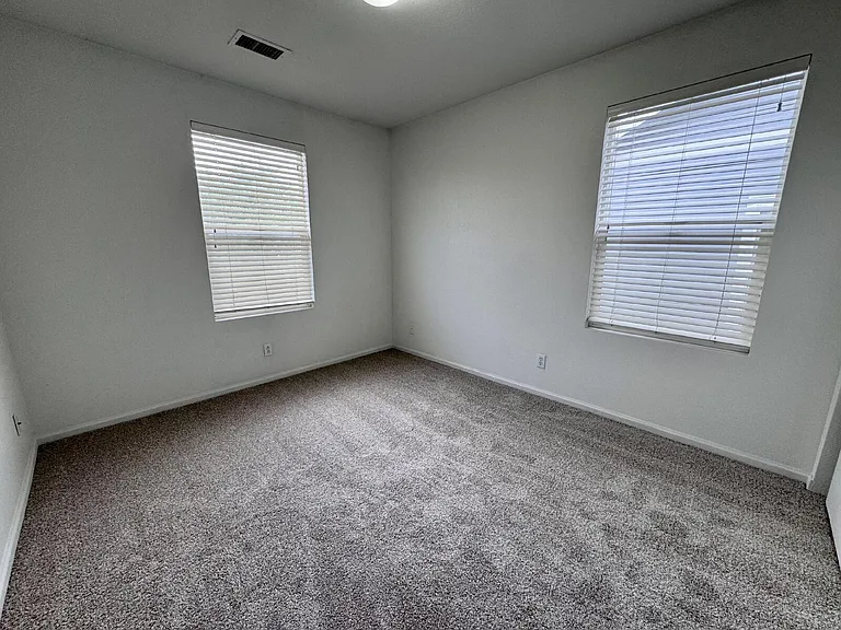 19047 E 57th Pl — Photo 14