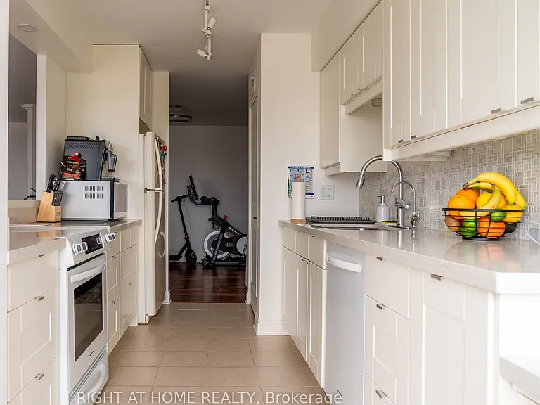 1320 Islington Ave #1003 — Photo 4