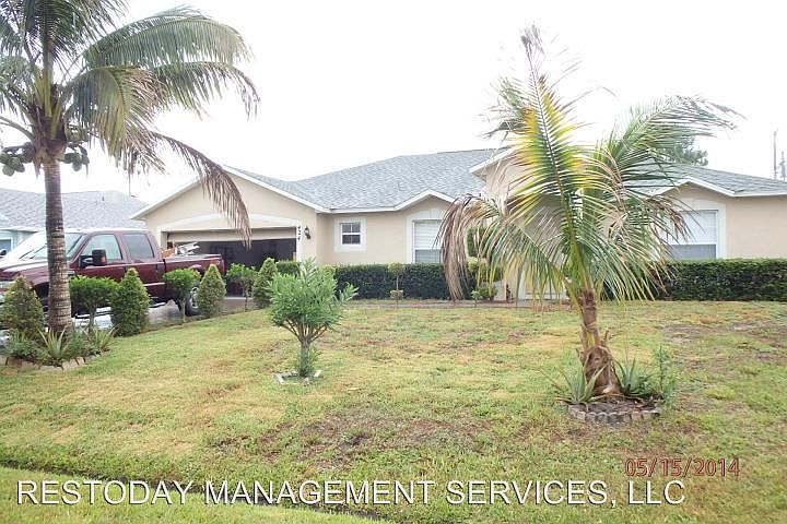1st image of 424 SW Bradshaw Cir