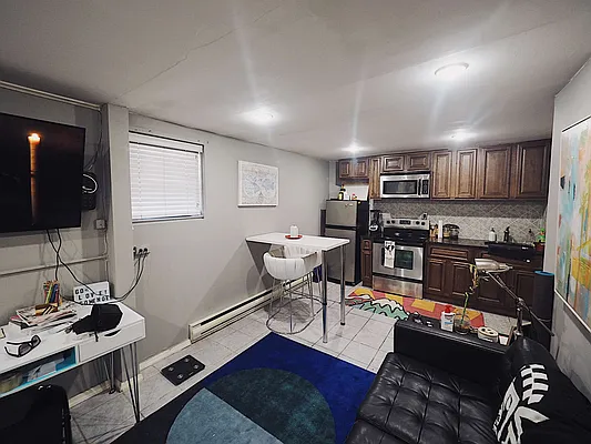 Rented by Compass | media 9