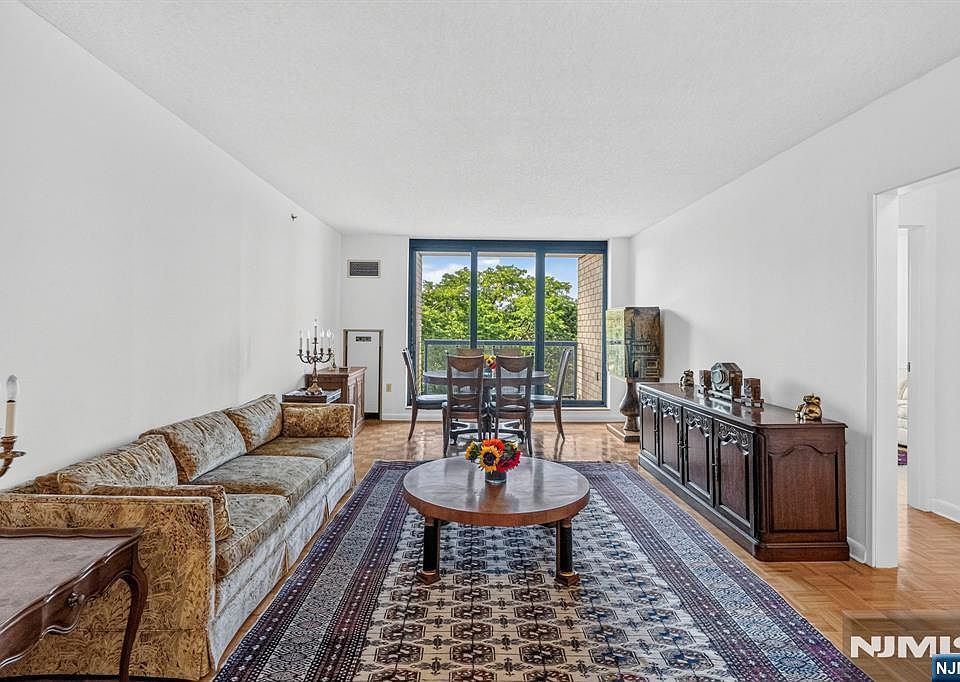 1st image of 900 Palisade Avenue #3D