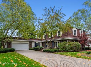 12 Cornell Dr, Lincolnshire, IL