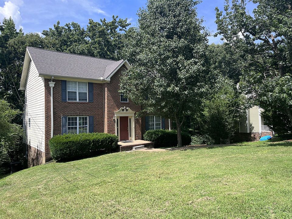 1st image of 405 Golden Oaks Dr