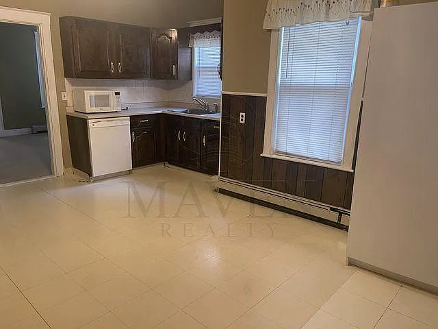 44 Pearson Ave #2 — Photo 2