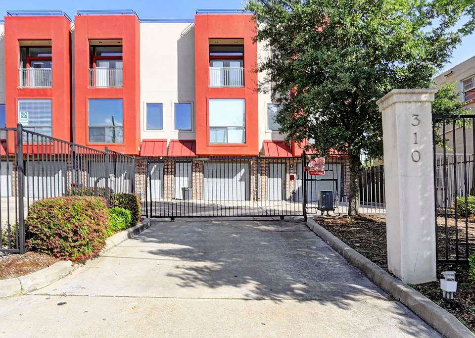 1st image of 310 Jensen Dr #4