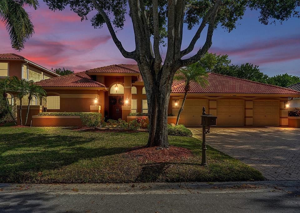 1st image of 4493 NW 67th Avenue