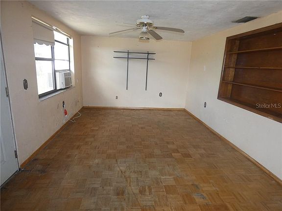 5th image of 2703 Joann Pl