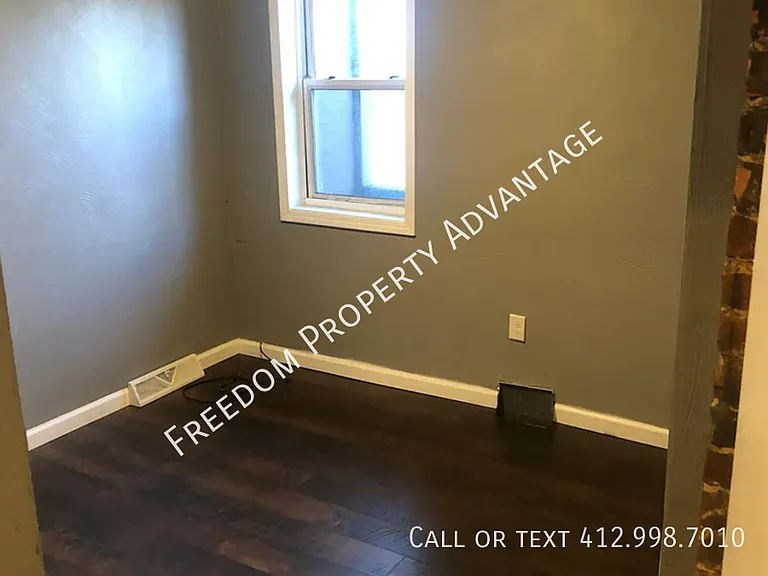 1704 Larkins Way — Photo 6