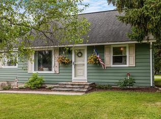 102 Bramley Dr, Camillus, NY 13031