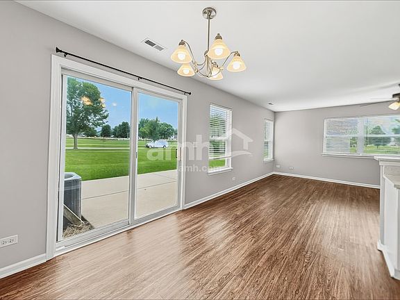 5th image of 250 Wedgewood Cir