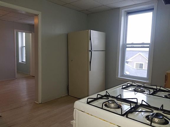 3rd image of 123 Park Ave APT 12