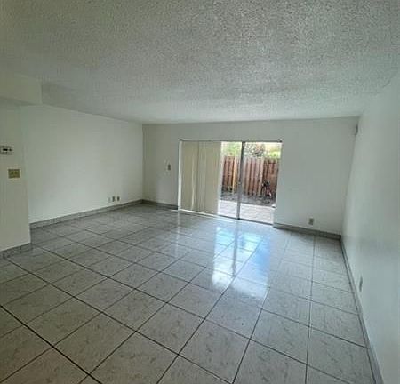 5th image of 5835 Blueberry Ct