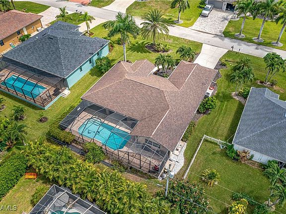 5th image of 4910 SW 27th Ave