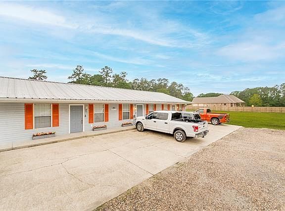 2nd image of 196 N Larussa Ln #3