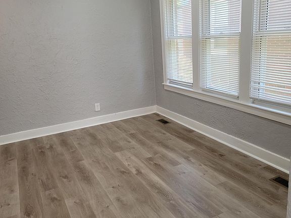 3rd image of 22470 Nona St