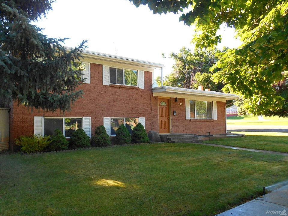 Great Tri-Level Home Near Cedar High $154,900
