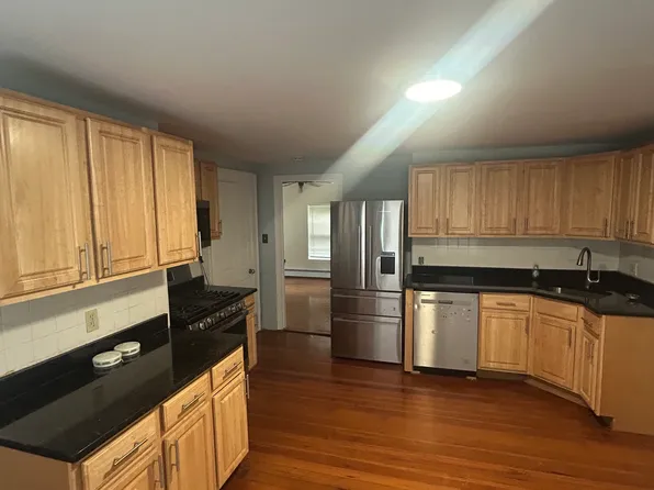 17 Sycamore Ter #4F, Somerville, MA 02145