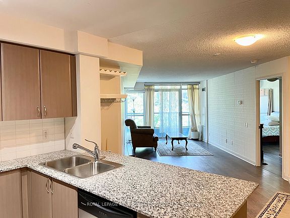 4th image of 525 Wilson Ave #340