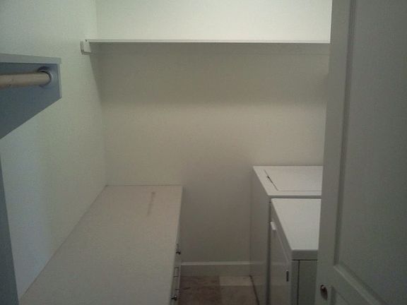 2nd image of 2327 N Pomeroy Cir