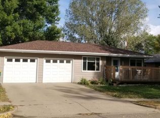 509 Riverside Park Rd, Bismarck, ND 58504