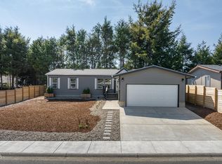 1360 SW Forest Pkwy, Waldport, OR 97394
