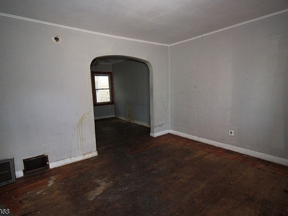 3rd image of 755 S Main St