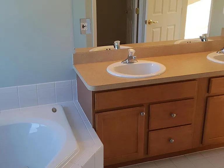 2270 Hickory Point Dr — Photo 15