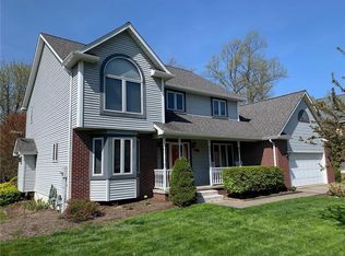 210 Oak Tree Ct, Erie, PA 16511