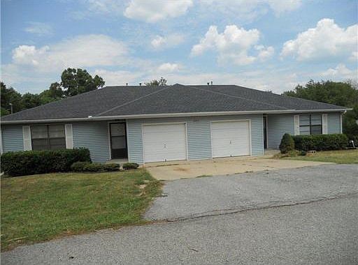 1st image of 206 White Oak Dr NE