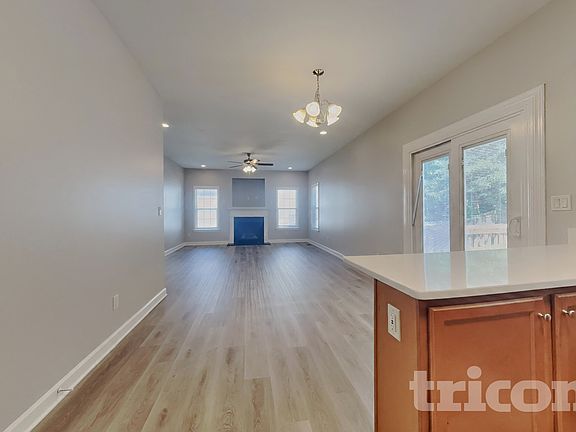 4th image of 253 Water Mill Rd