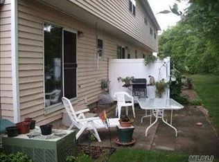 13 Hancock Commons, Yaphank, NY 11980