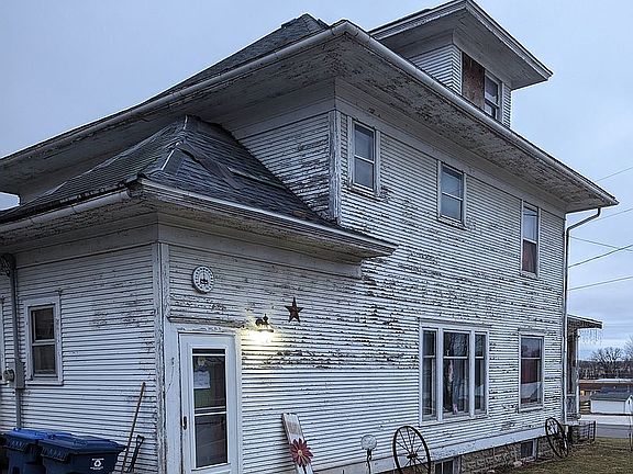 2nd image of 312 W Main St