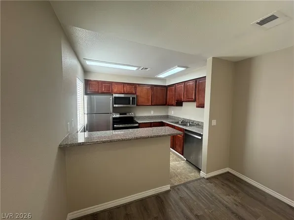 5471 Indian River Dr Unit 402, Las Vegas, NV 89103
