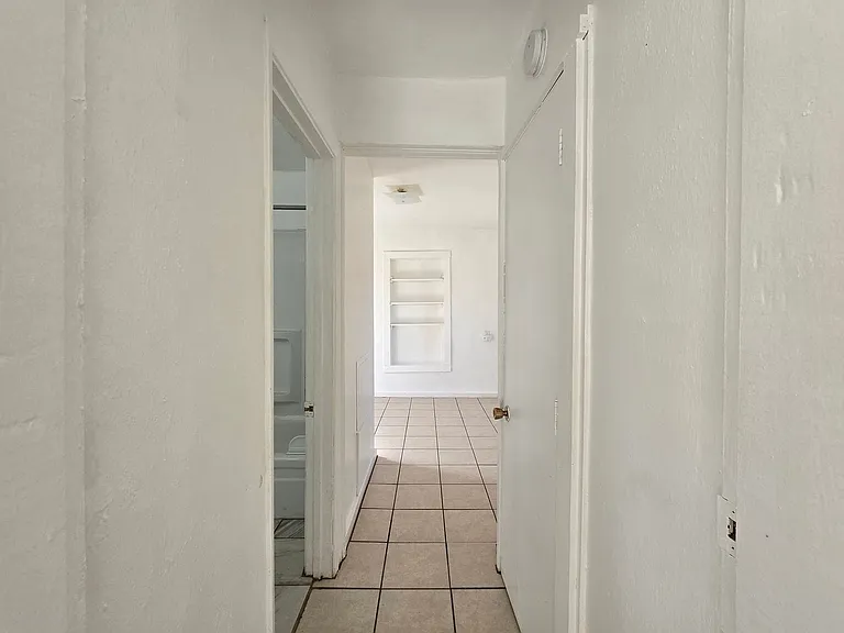 739 Montez Pl — Photo 6