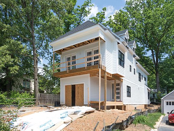 4th image of 2347 Highland Ave