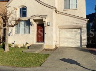 2398 Battersea St, Santa Rosa, CA 95403