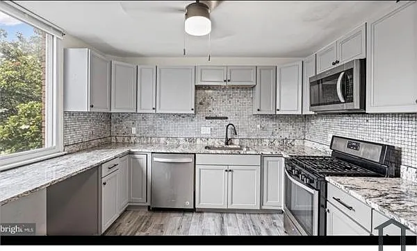4 bed, $3,000 — Photo 3