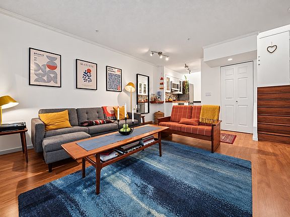 3rd image of 3021 Willow St