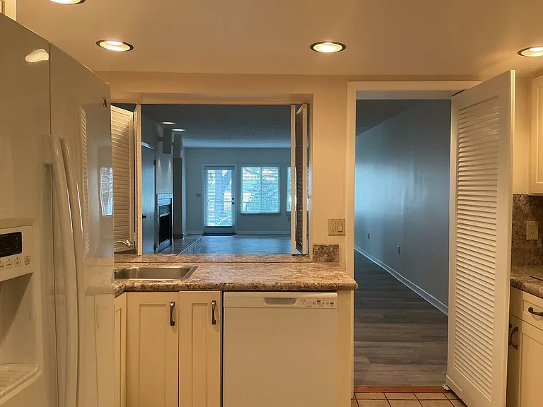 1 Lake Hollingsworth Dr #2 — Photo 3