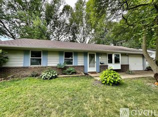 2013 E Michigan Ave, Urbana, IL 61802